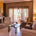 La Buganvilla Del Chaparral